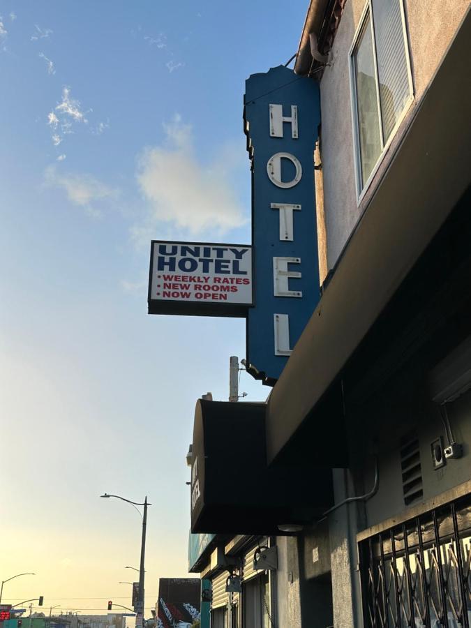 'לונג ביץ Unity Hotel - No Parking & Rooms Are Upstairs מראה חיצוני תמונה
